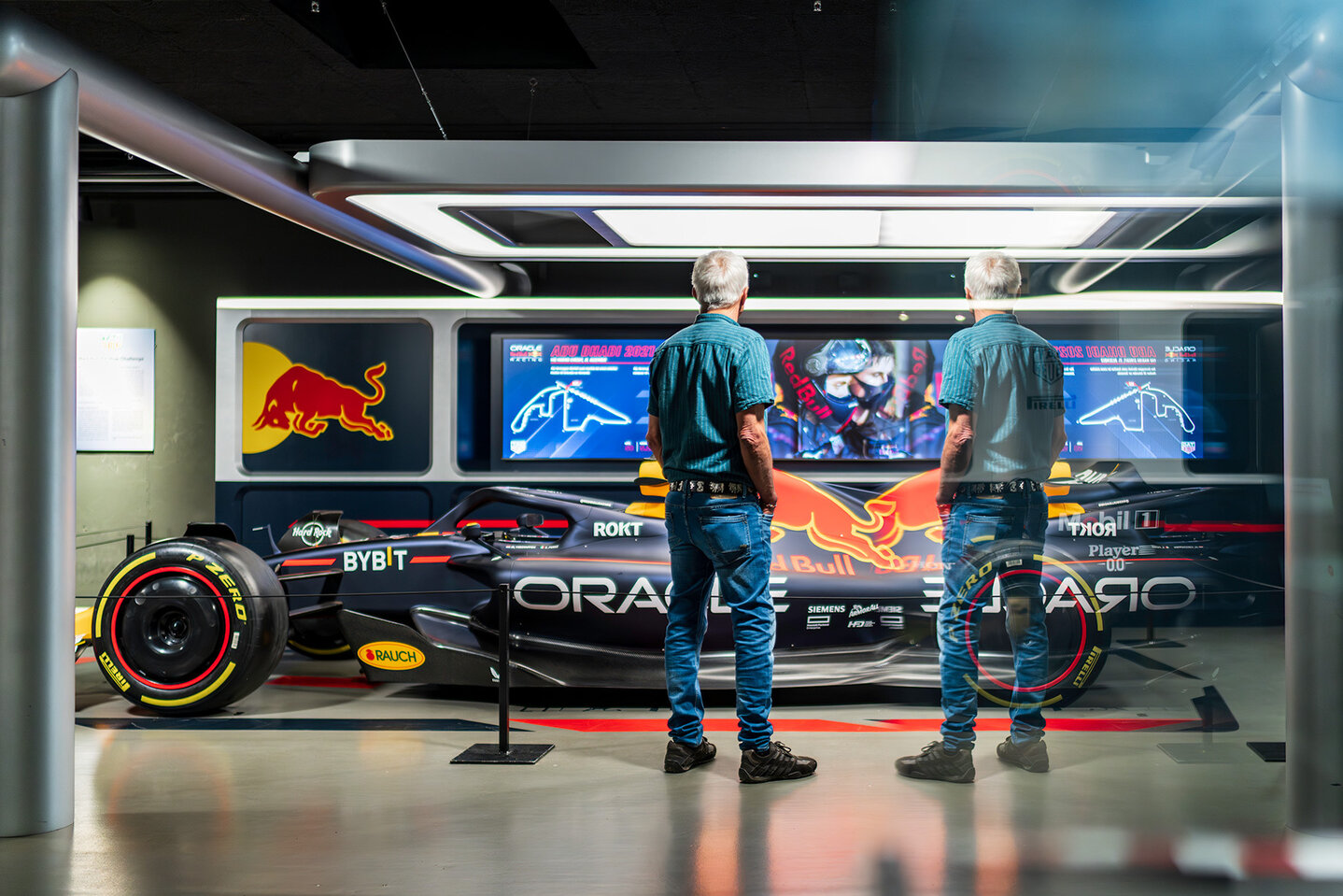 F1 Box mit RB 18