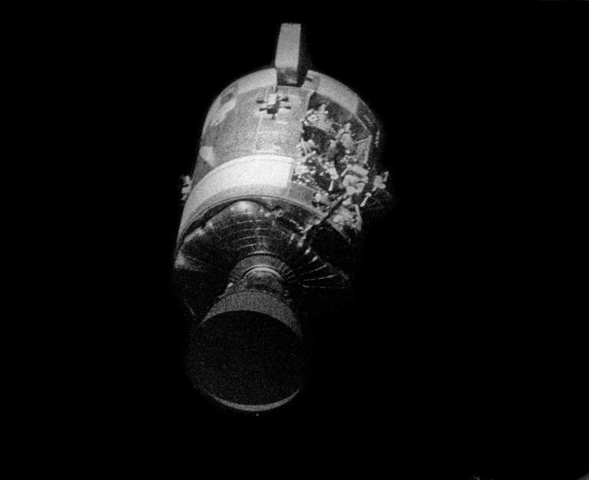 Der explodierte Sauerstofftank des Apollo-Service- Moduls