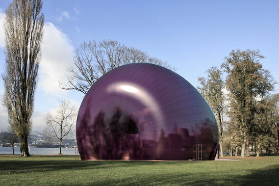 Die mobile Konzerthalle "Ark Nova" auf der Lidowiese.