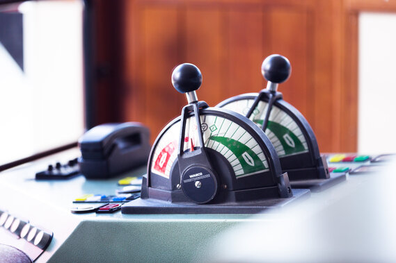 Schifffahrtssteuerung. 