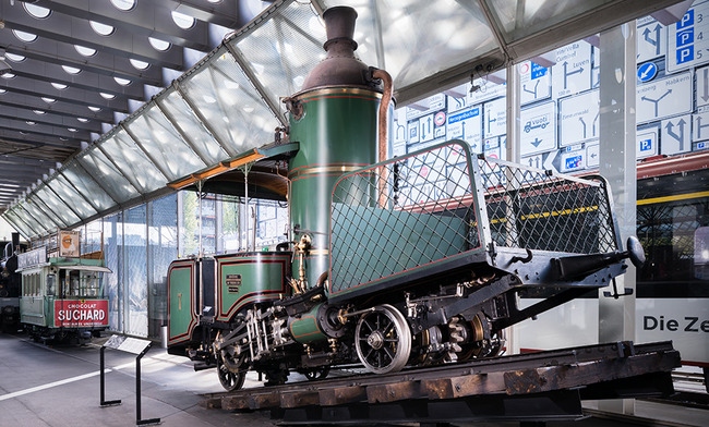 Die von Riggenbach gebaute Zahnrad-Dampflokomotive H 1/2 Nr. 7 der Vitznau-Rigi-Bahn aus dem Jahre 1873 im Verkehrshaus