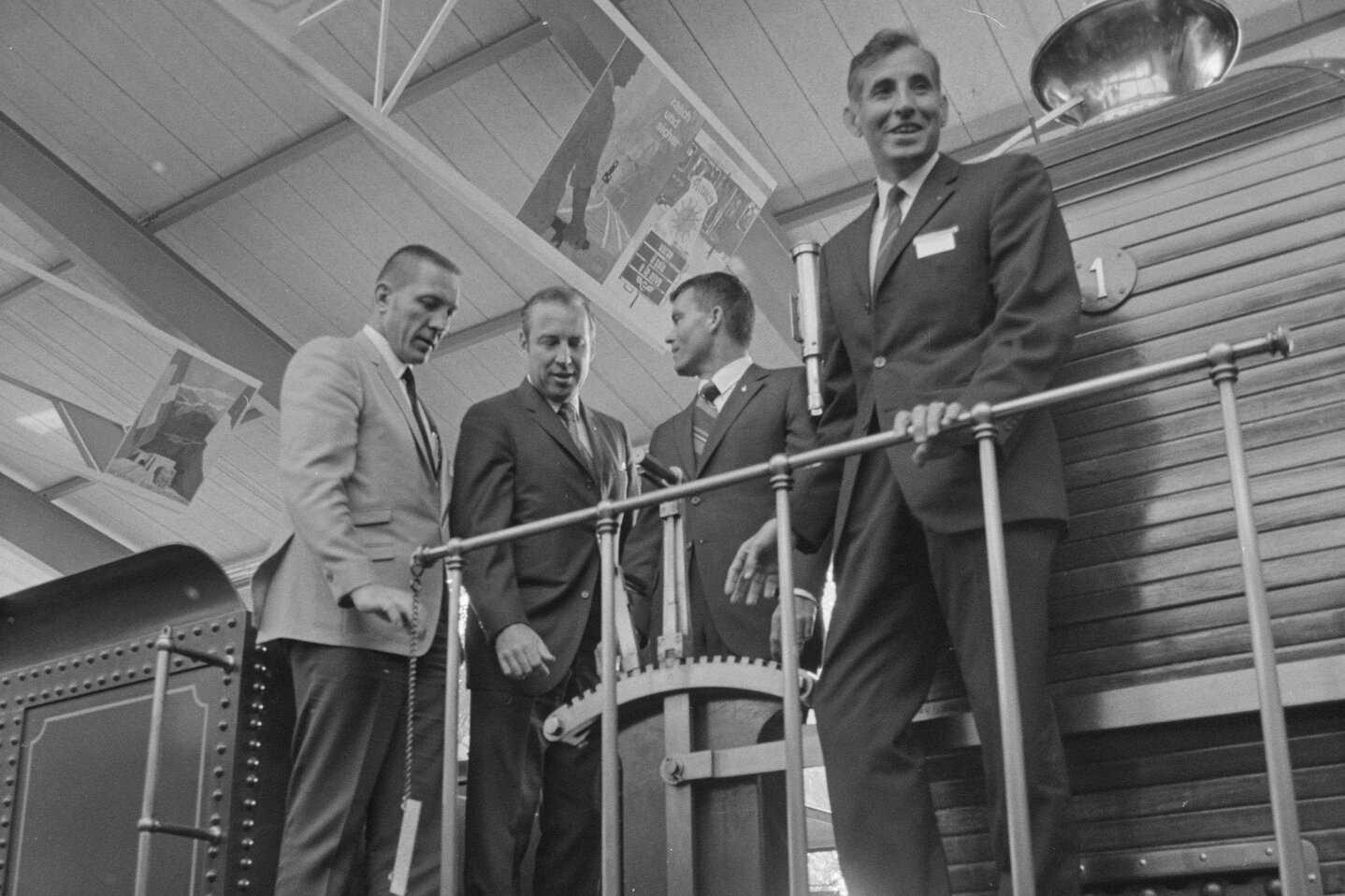 Astronauts & Alfred Waldis
