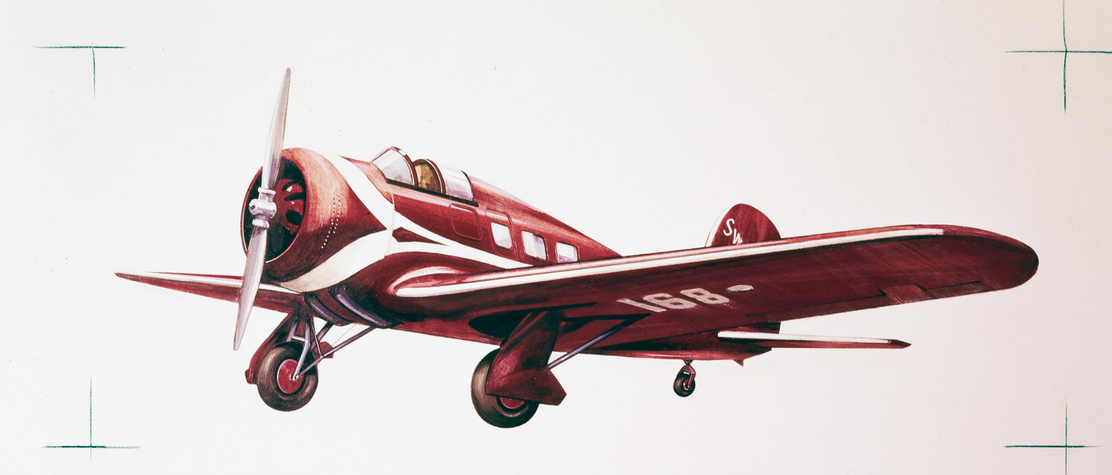 Ein rotes Oldtimer-Flugzeug mit markantem Propeller, schnittigem Design und der Nummer 168 vor einem schlichten Hintergrund.